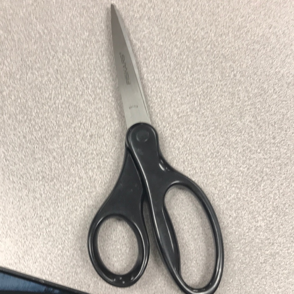 Scissors LIKE NEW